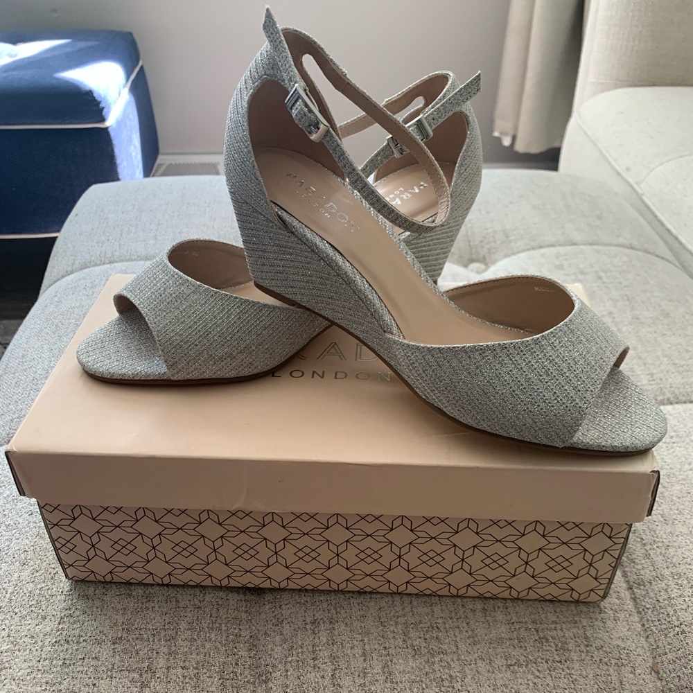 Brand New Paradox London Silver Wedges